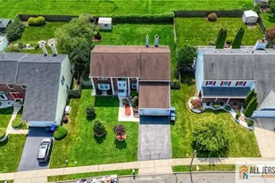 1394 Masoma Rd, North Brunswick Township, NJ 08902 - Photo 4