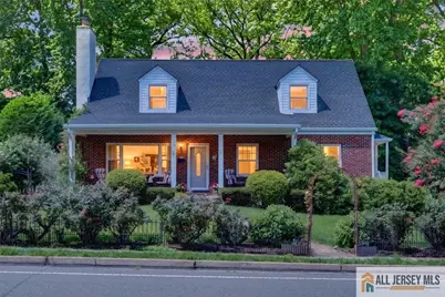 179 Lake Avenue, Metuchen, NJ 08840 - Photo 1