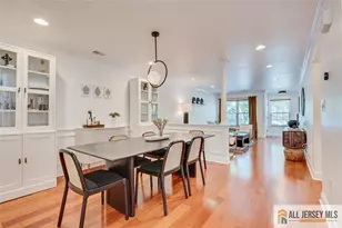 403 Somerset Ct, South Brunswick Township, NJ 08540 - Photo 8
