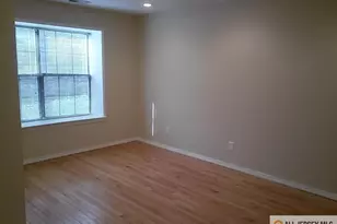 510 Sunshine Ct, Sayreville, NJ 08859 - Photo 12