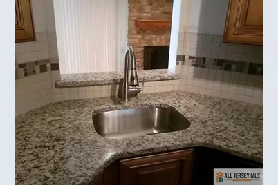 510 Sunshine Court, Sayreville, NJ 08859 - Photo 2