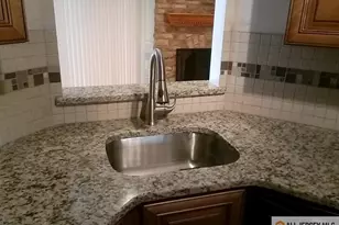 510 Sunshine Ct, Sayreville, NJ 08859 - Photo 2