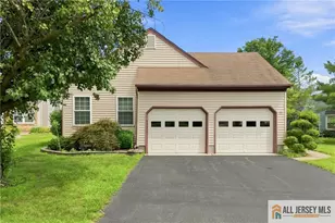 181 Concordia Cir, Monroe Township, NJ 08831 - Photo 4