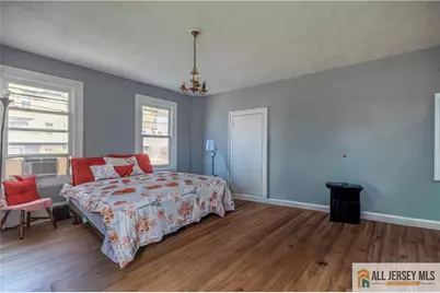 88 Hassart Street, New Brunswick, NJ 08901 - Photo 2