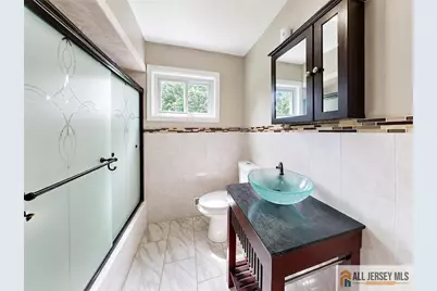 1019 Colby Avenue, Raritan, NJ 08869 - Photo 10