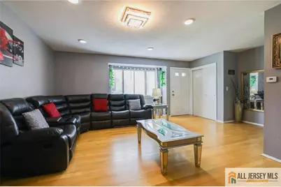 10 Quincy Circle #L-10, South Brunswick Township, NJ 08810 - Photo 8