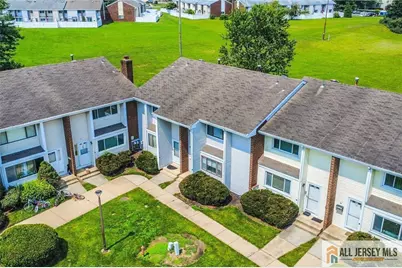 10 Quincy Circle #L-10, South Brunswick Township, NJ 08810 - Photo 4
