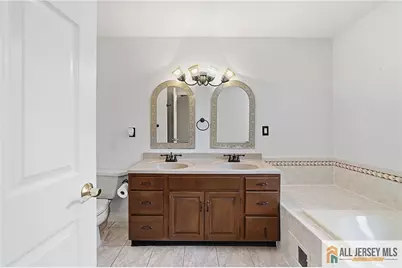 24 Parkside Drive, Jamesburg, NJ 08831 - Photo 18