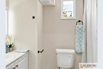 13 Glencourt Avenue, Edison, NJ 08837 - Photo 26
