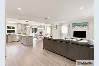 13 Glencourt Avenue, Edison, NJ 08837 - Photo 10