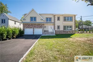 7 Mt Pleasant Ave, Edison, NJ 08820 - Photo 2
