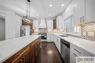 7 Mt Pleasant Ave, Edison, NJ 08820 - Photo 8