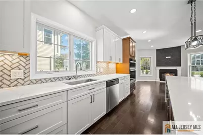 7 Mount Pleasant Avenue, Edison, NJ 08820 - Photo 12