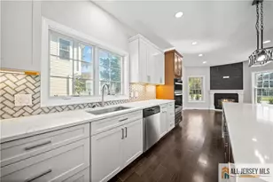 7 Mt Pleasant Ave, Edison, NJ 08820 - Photo 12