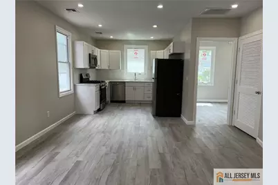 588 Livingston Avenue #2B, North Brunswick Township, NJ 08902 - Photo 4