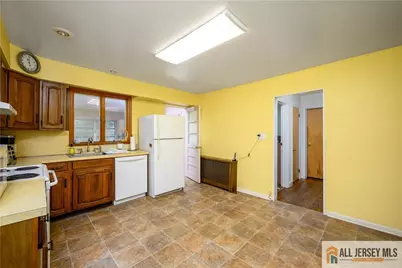 110 Amherst Avenue, Colonia, NJ 07067 - Photo 20