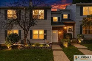 60 Hickory Ct, Jamesburg, NJ 08831 - Photo 2