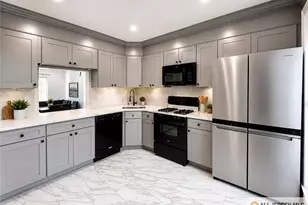 102 Goodwin Dr, North Brunswick Township, NJ 08902 - Photo 2