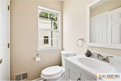 55 Parsler Place, Fords, NJ 08863 - Photo 10
