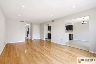 55 Parsler Place, Fords, NJ 08863 - Photo 4