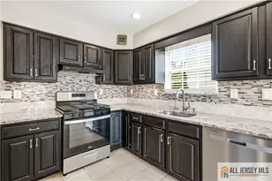 55 Parsler Pl, Fords, NJ 08863 - Photo 6
