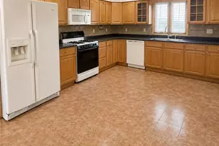 217 Van Buren St, Lyndhurst Township, NJ 07071 - Photo 8
