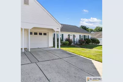 502 Springfield Way #502A, Monroe Township, NJ 08831 - Photo 2