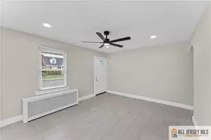 226 Bergen St, Hamilton Township, NJ 08610 - Photo 6