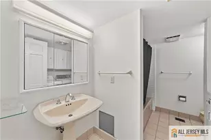 13 Sussex Way, Monroe Township, NJ 08831 - Photo 18