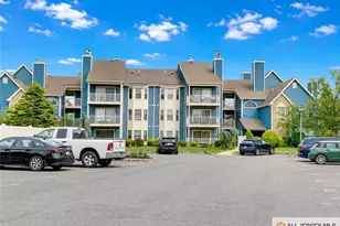 130 Longfield Ct, East Brunswick Township, NJ 08816 - Photo 2