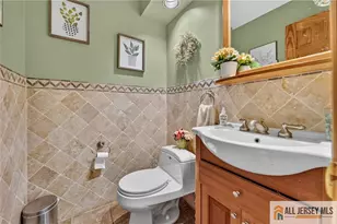 121 W Hill Rd, Colonia, NJ 07067 - Photo 26