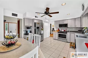 121 W Hill Rd, Colonia, NJ 07067 - Photo 10