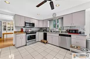 121 W Hill Rd, Colonia, NJ 07067 - Photo 6