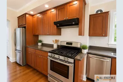 161 Nichol Avenue, New Brunswick, NJ 08901 - Photo 4