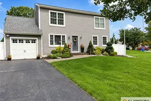8 Tanglewood Ln, Colonia, NJ 07067 - Photo 1