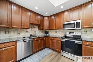480 Fairton Dr, Monroe Township, NJ 08831 - Photo 10