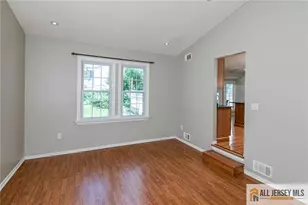 9 Chipwood Ln, North Brunswick Township, NJ 08902 - Photo 10