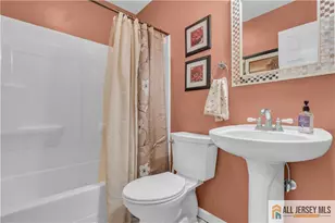 8 Highview Rd, East Brunswick Township, NJ 08816 - Photo 16