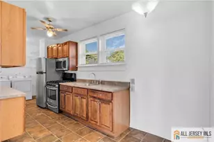 94 Neptune Pl, South Amboy, NJ 08879 - Photo 10