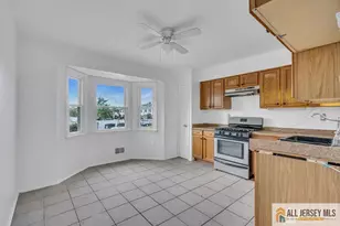 26 Tiger Lilly Ct, Sayreville, NJ 08872 - Photo 8