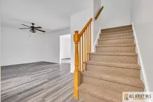 26 Tiger Lilly Ct, Sayreville, NJ 08872 - Photo 4