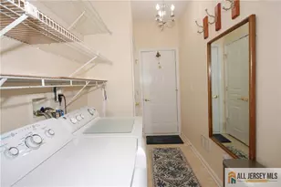 654 Bluebird Dr, Monroe Township, NJ 08831 - Photo 44