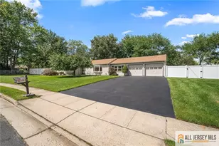 3 11th Ave, Monroe Township, NJ 08831 - Photo 2
