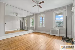 364 Alpine St, Perth Amboy, NJ 08861 - Photo 4