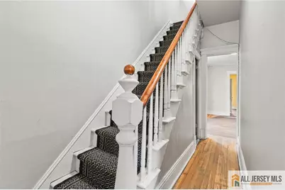364 Alpine Street, Perth Amboy, NJ 08861 - Photo 2
