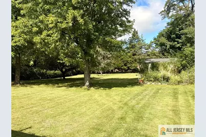 35 Wellington Road, East Brunswick Township, NJ 08816 - Photo 16