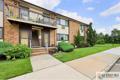621 Cricket Lane #621, Woodbridge Township, NJ 07095 - Photo 2
