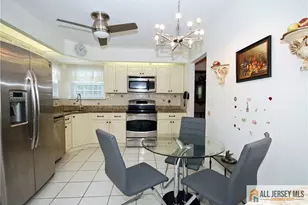 12 Dorchester Dr, Monroe Township, NJ 08831 - Photo 12