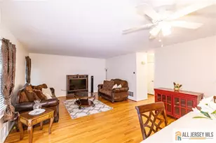 17 Heritage Ct, Ewing Township, NJ 08628 - Photo 4