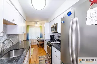 17 Heritage Court, Ewing Township, NJ 08628 - Photo 14